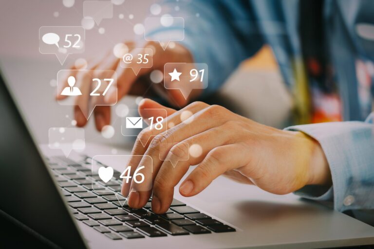 Social,Media,And,Marketing,Virtual,Icons,Screen,Concept.close,Up,Of | social media marketing for business | | Site Hub